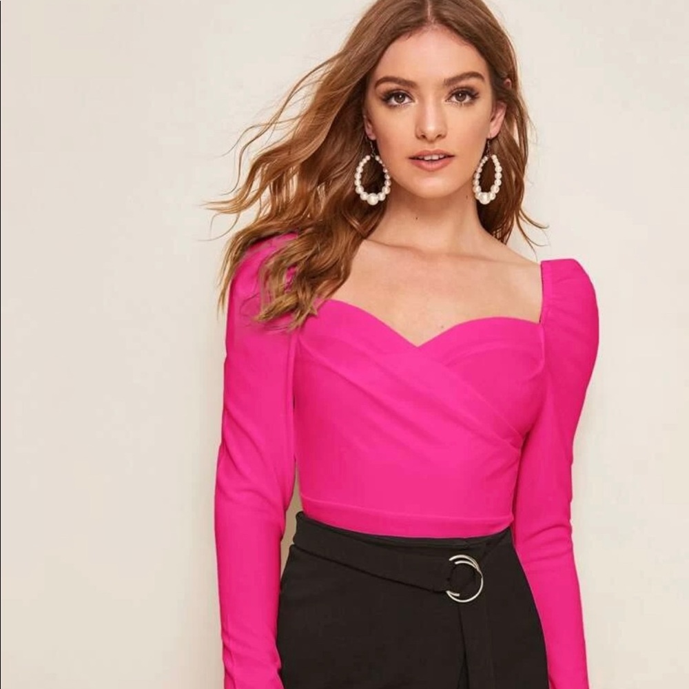 Sweetheart neckline puff sleeve top